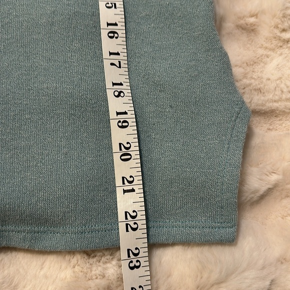 Everly Cold-Shoulder Long Sleeve top - Picture 9 of 9